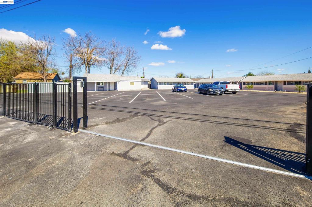 3836 El Camino Ave, Ceres, CA 95307