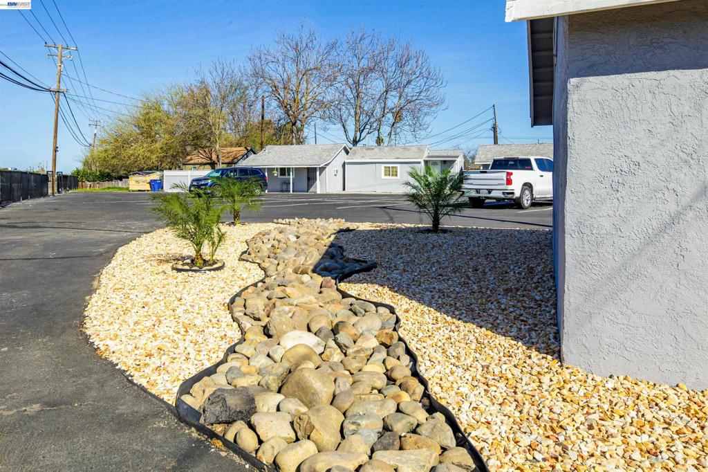 3836 El Camino Ave, Ceres, CA 95307