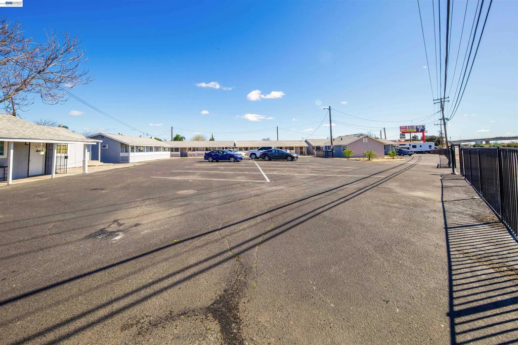 3836 El Camino Ave, Ceres, CA 95307