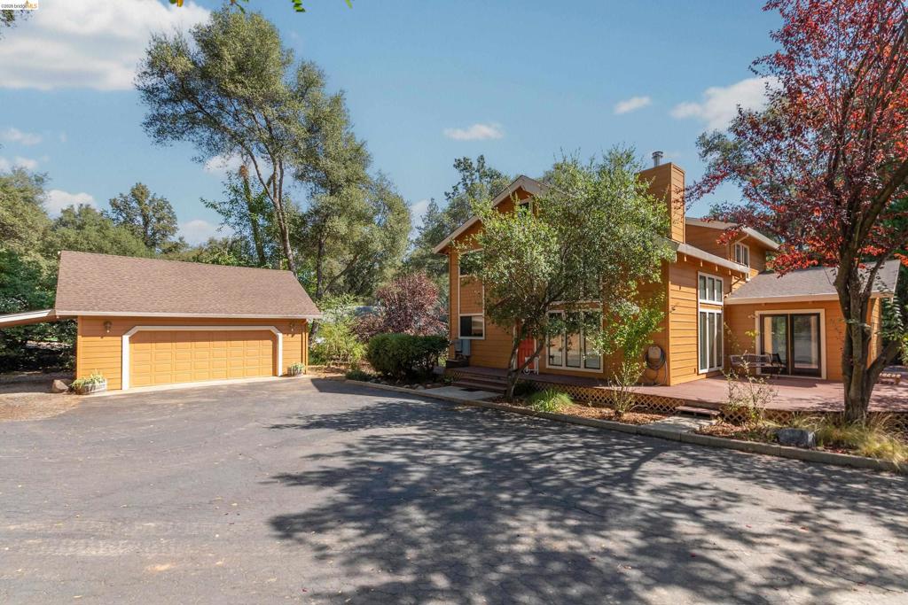 20425 Brook Dr., Sonora, CA 95370