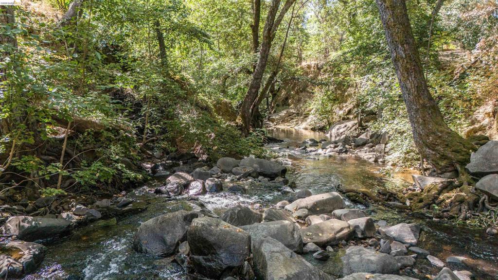 20425 Brook Dr., Sonora, CA 95370