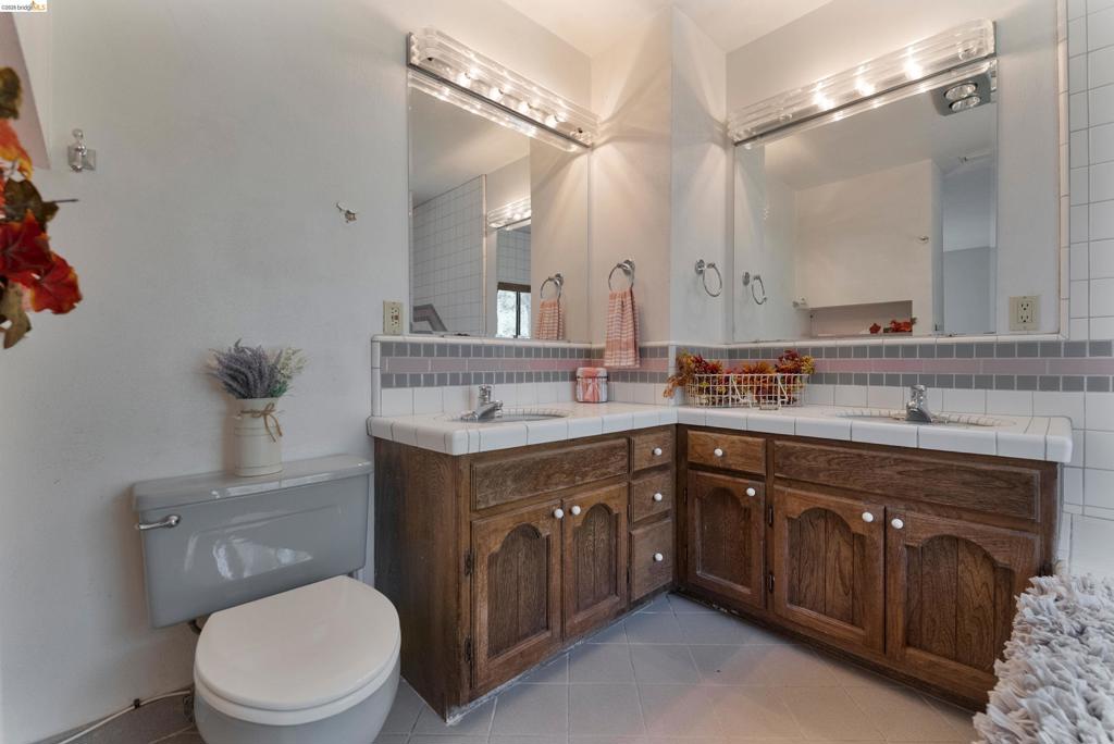 20425 Brook Dr., Sonora, CA 95370
