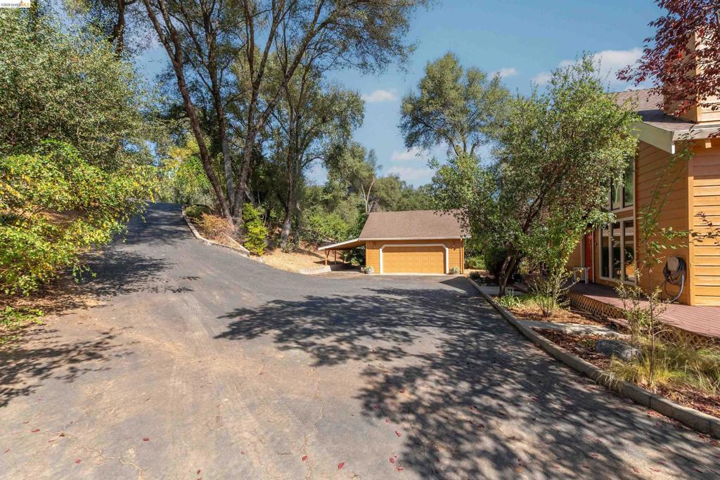 20425 Brook Dr., Sonora, CA 95370