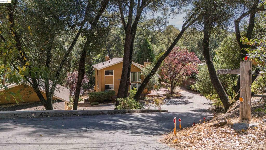20425 Brook Dr., Sonora, CA 95370