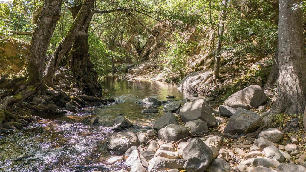 20425 Brook Dr., Sonora, CA 95370