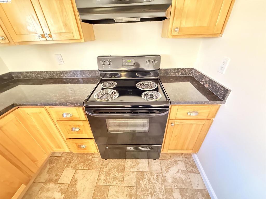 2424 Ellison Dr, Modesto, CA 95355
