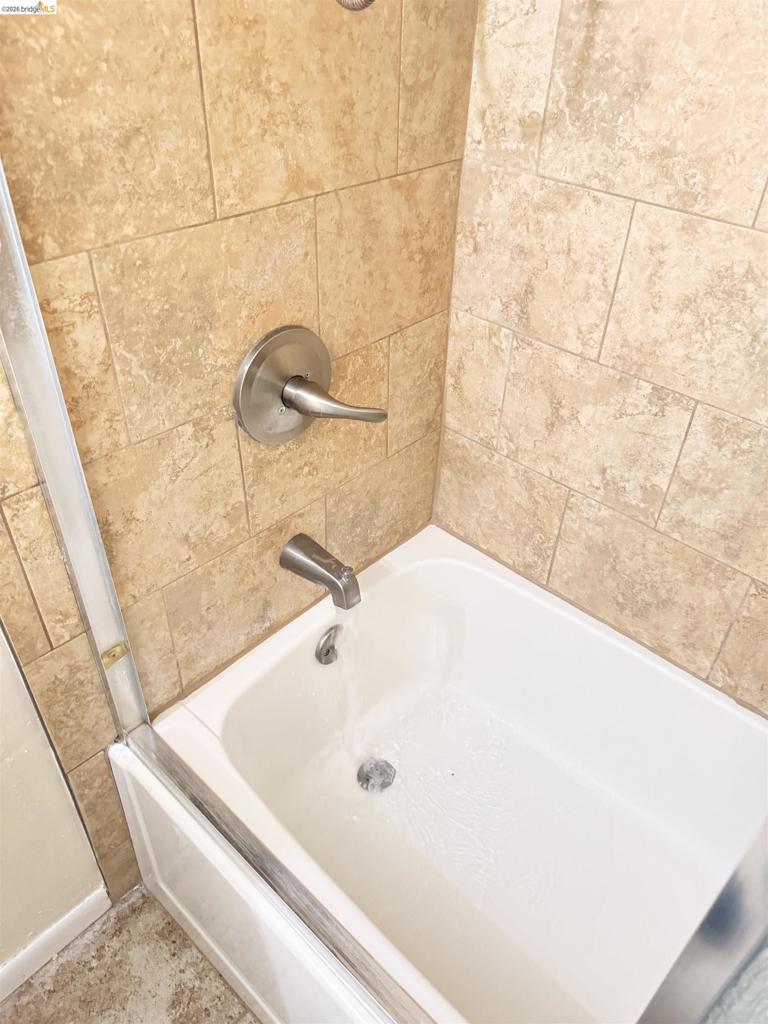 2424 Ellison Dr, Modesto, CA 95355