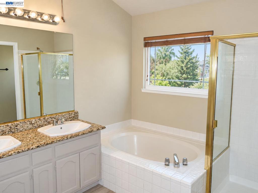 1825 Mark Mead Ln, Modesto, CA 95356