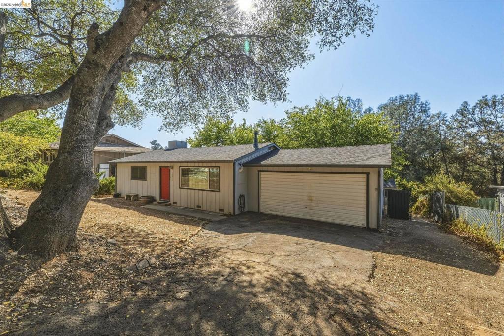18932 North Dr, Jamestown, CA 95327