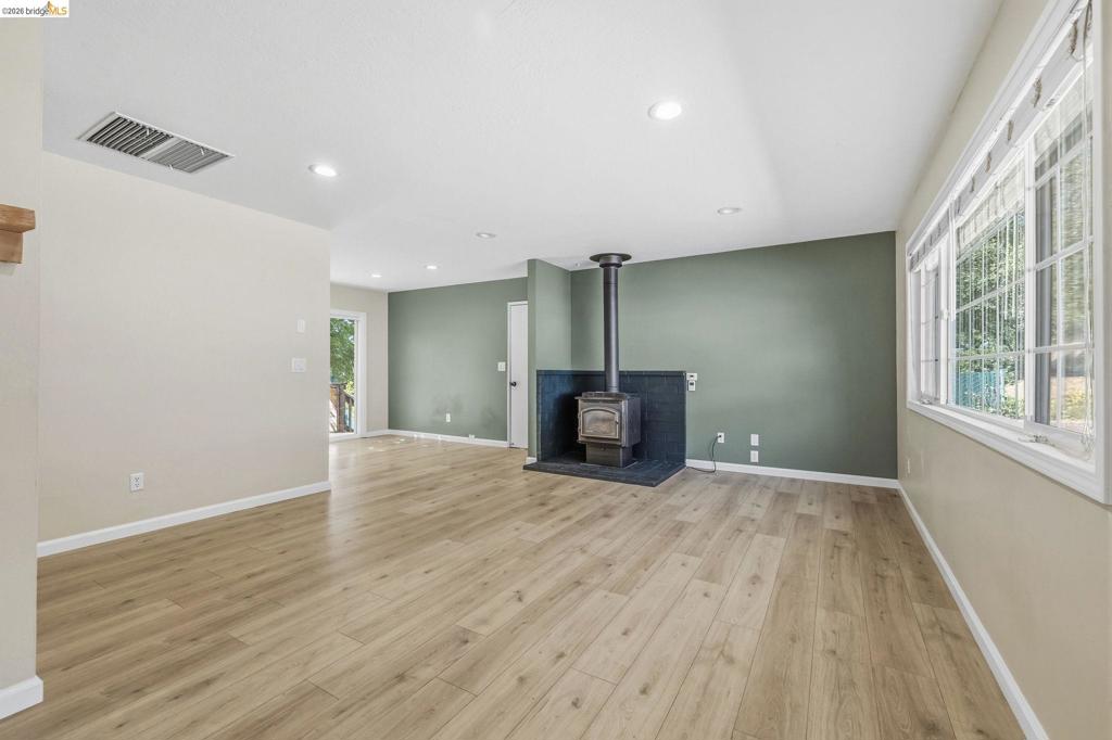 18932 North Dr, Jamestown, CA 95327