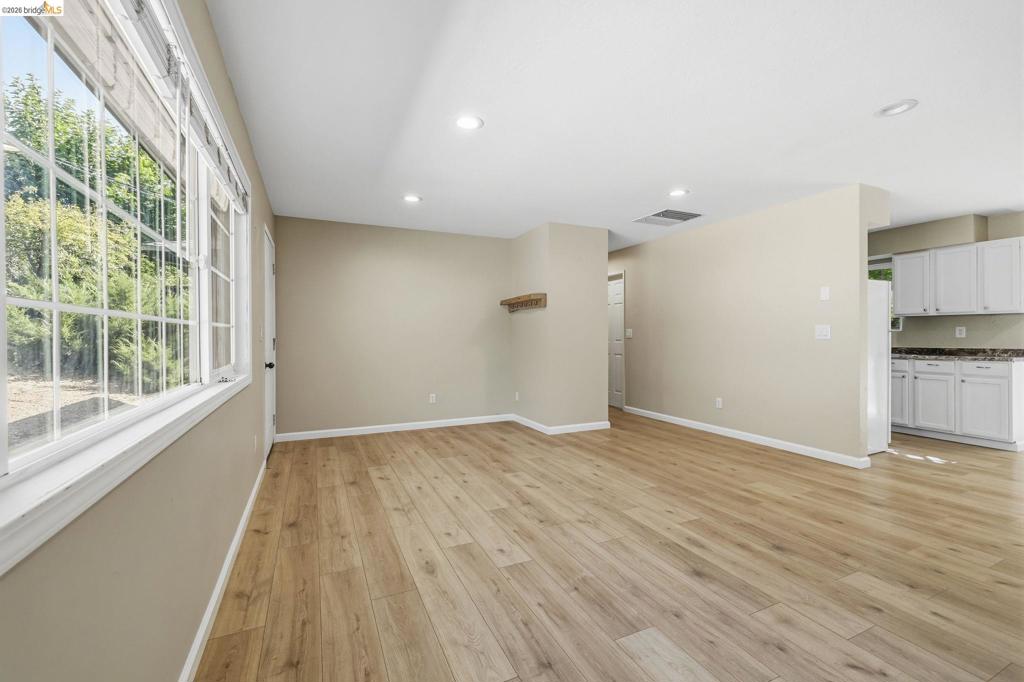 18932 North Dr, Jamestown, CA 95327