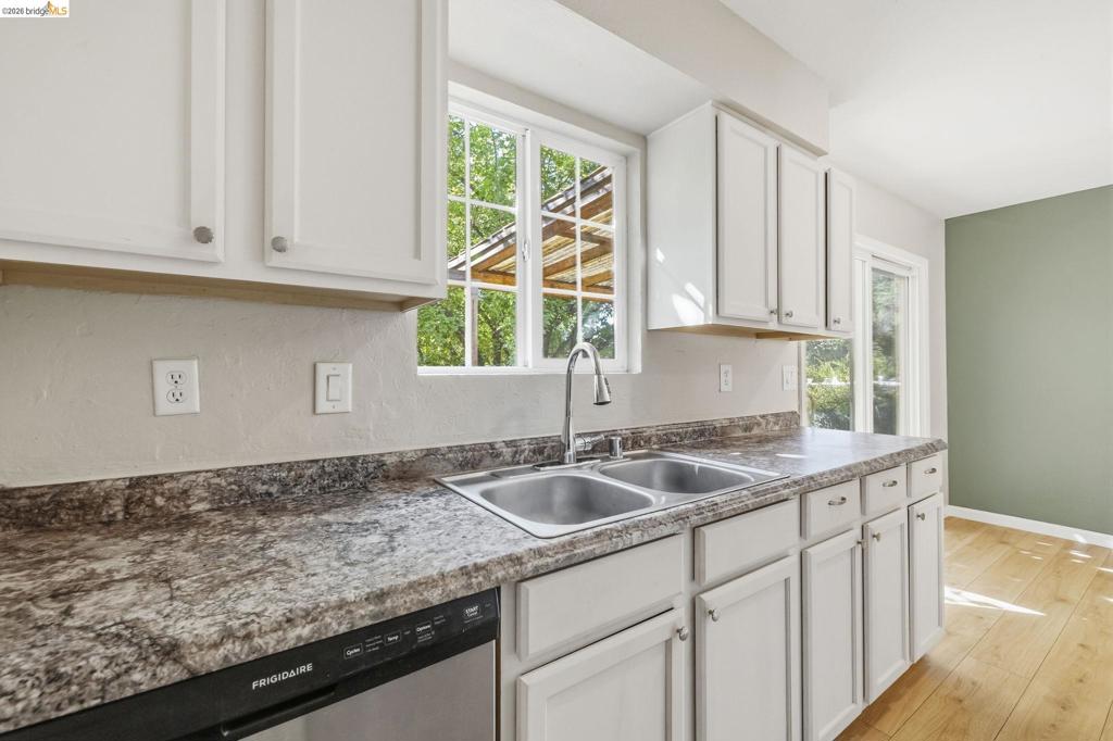 18932 North Dr, Jamestown, CA 95327