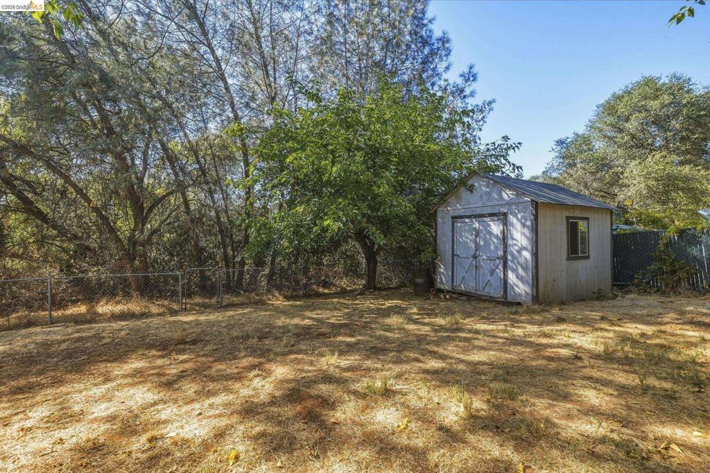 18932 North Dr, Jamestown, CA 95327