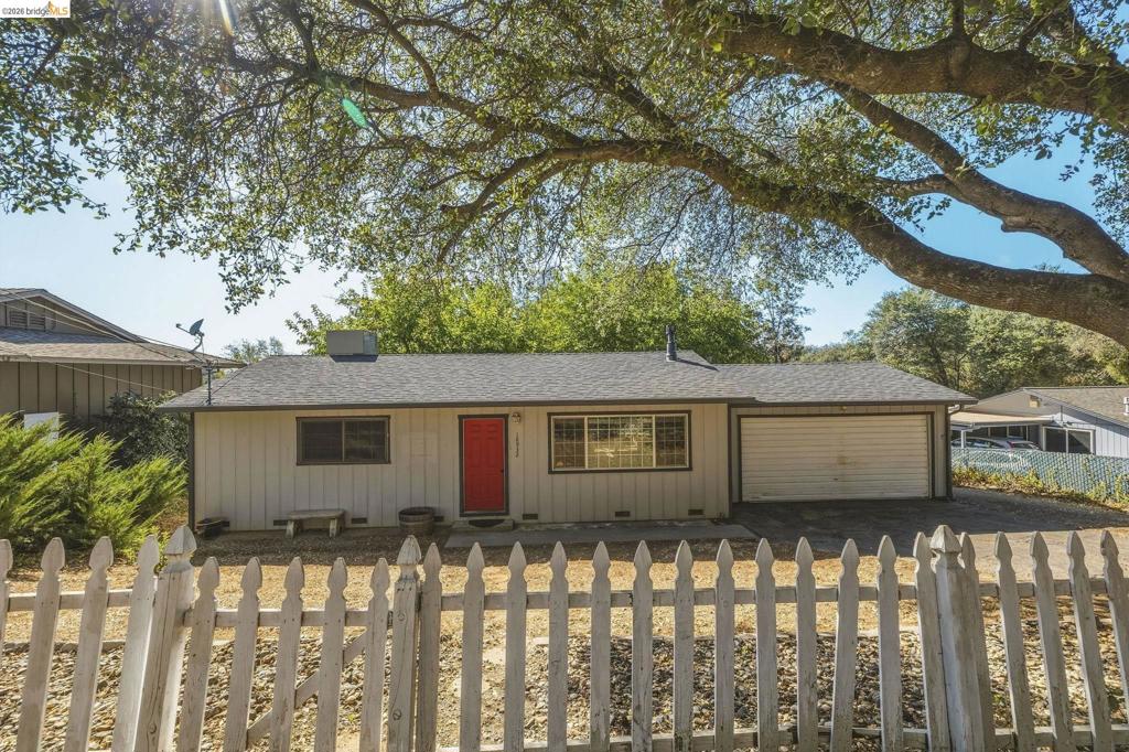 18932 North Dr, Jamestown, CA 95327