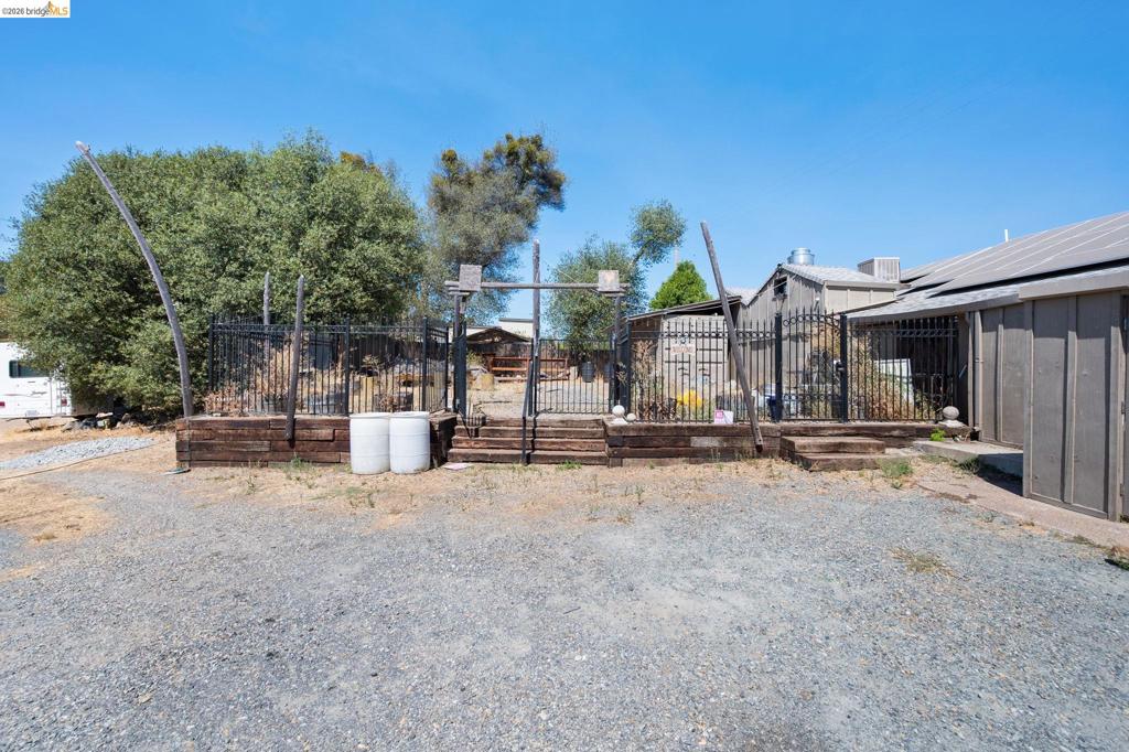 14551 Tuolumne Rd, Sonora, CA 95370