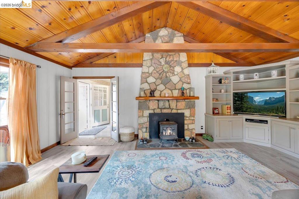 26144 Long Barn Rd, Long Barn, CA 95335