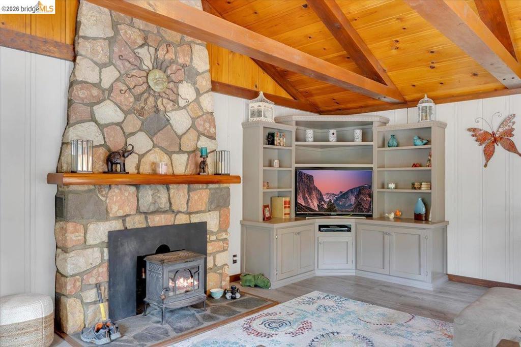 26144 Long Barn Rd, Long Barn, CA 95335