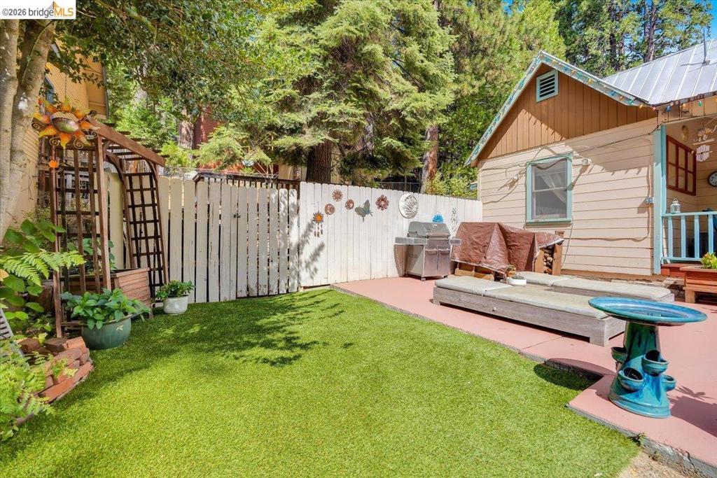 26144 Long Barn Rd, Long Barn, CA 95335