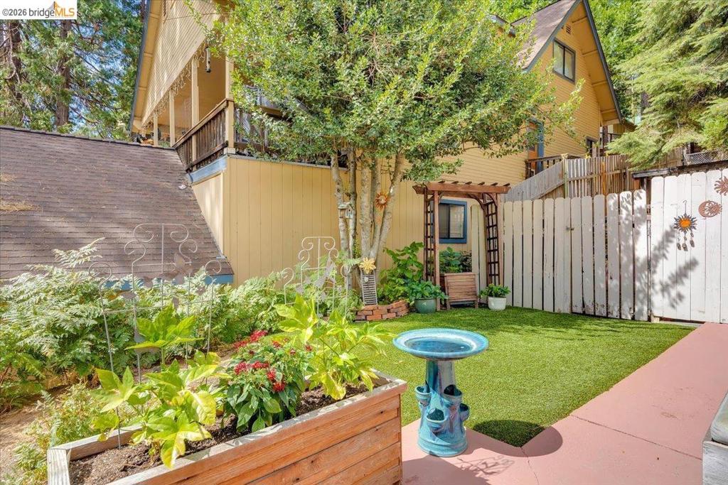 26144 Long Barn Rd, Long Barn, CA 95335
