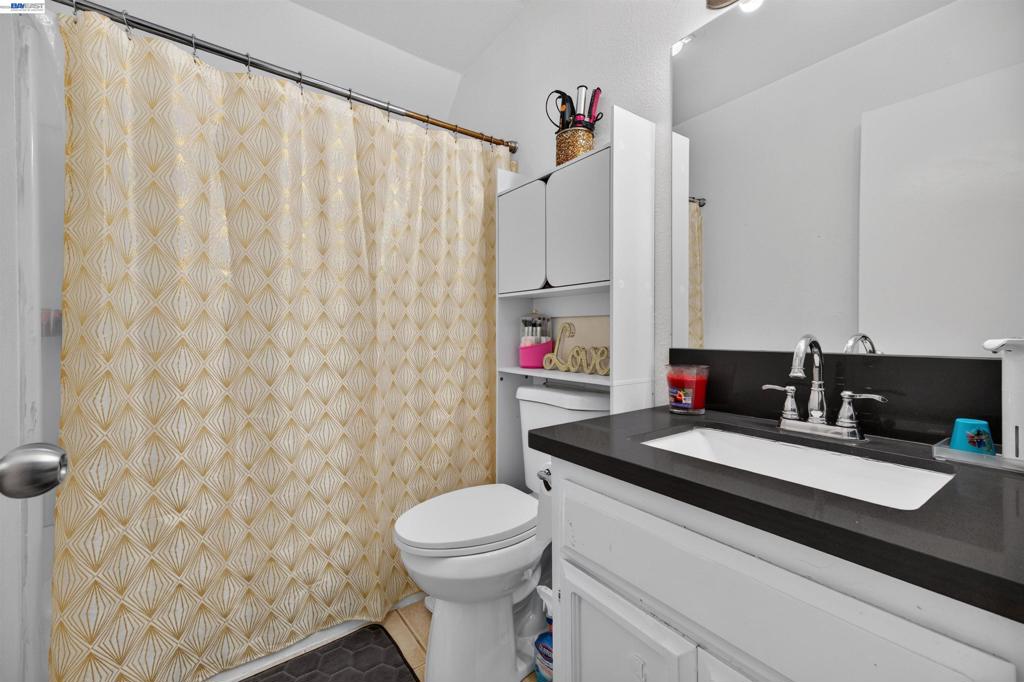 439 W Golf Circle, Manteca, CA 95337