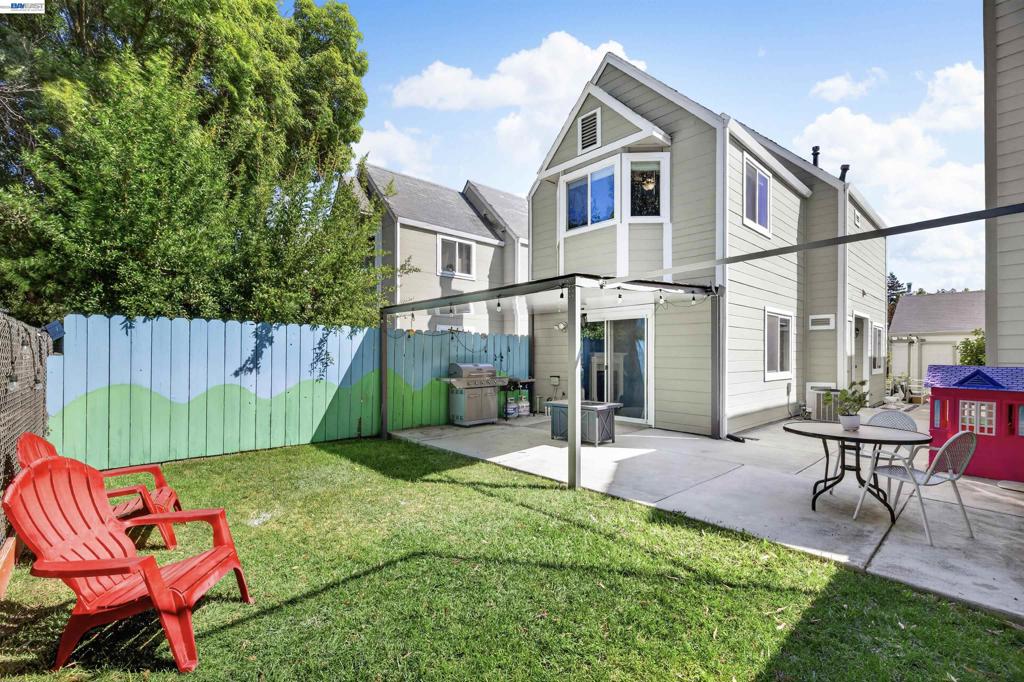 439 W Golf Circle, Manteca, CA 95337