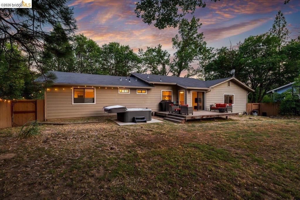 21787 Crystal Lake Dr, Sonora, CA 95370