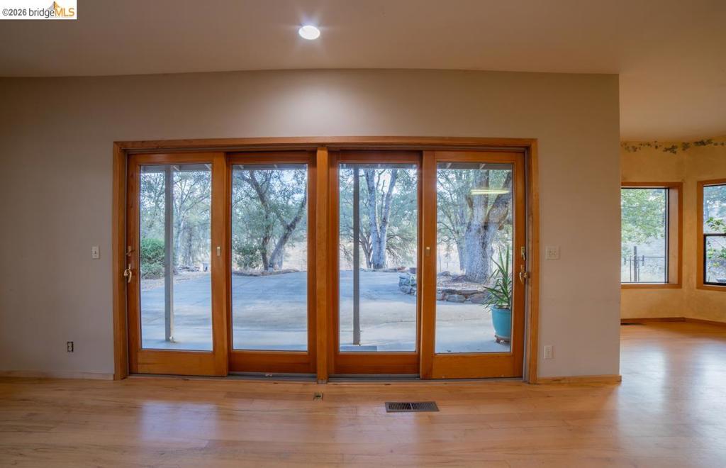 17255 Jeni Ct, Jamestown, CA 95327