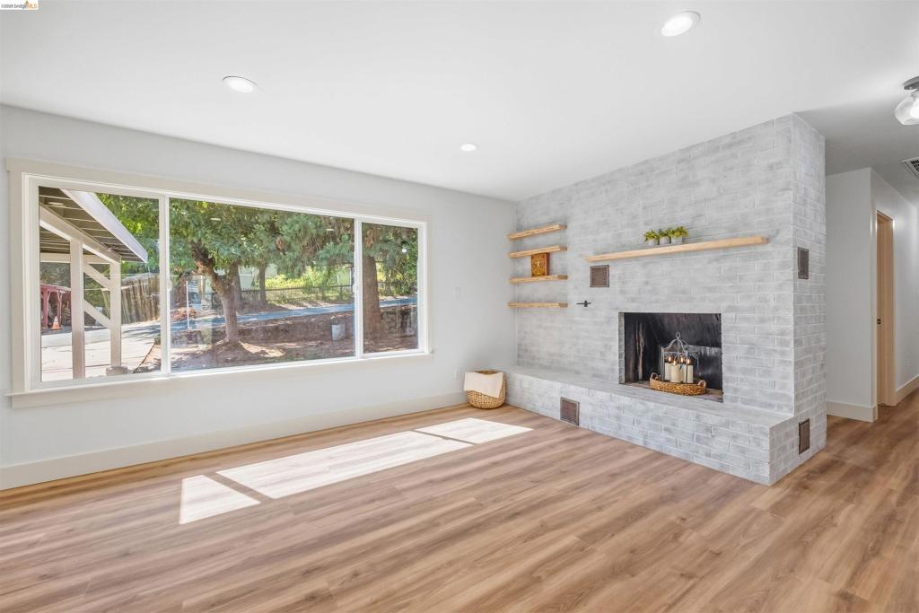 327 Calaveras Way, Sonora, CA 95370