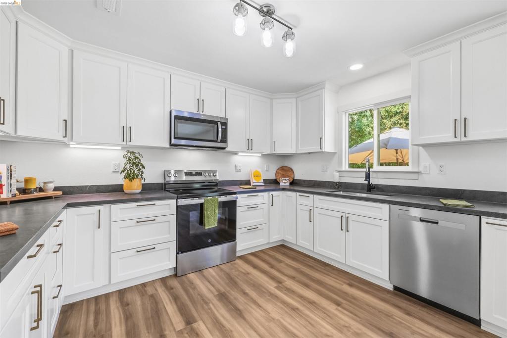 327 Calaveras Way, Sonora, CA 95370
