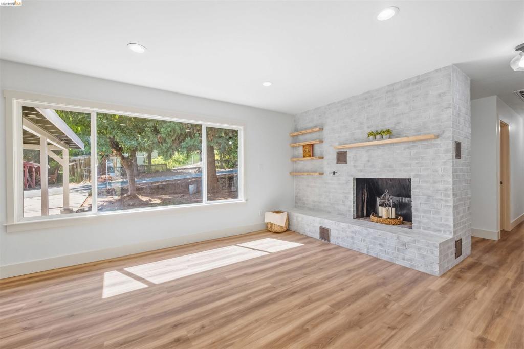 327 Calaveras Way, Sonora, CA 95370
