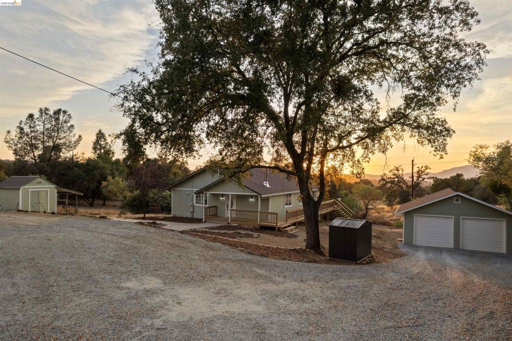19676 Rawhide Rd, Sonora, CA 95370-9415