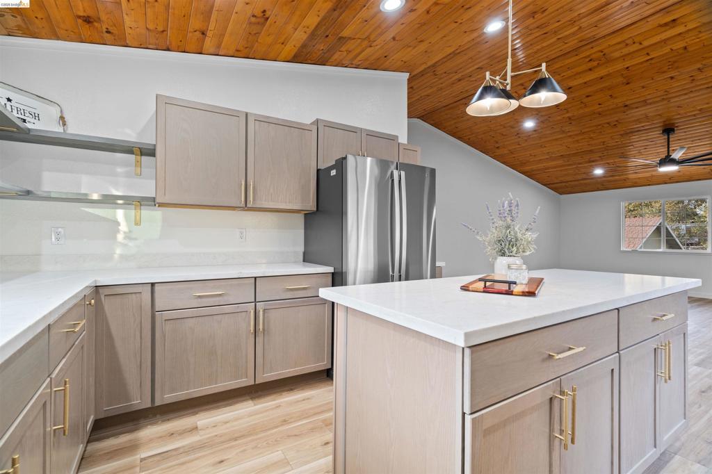 19676 Rawhide Rd, Sonora, CA 95370-9415