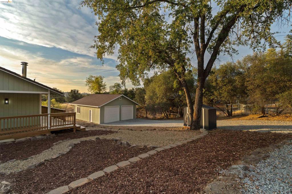 19676 Rawhide Rd, Sonora, CA 95370-9415