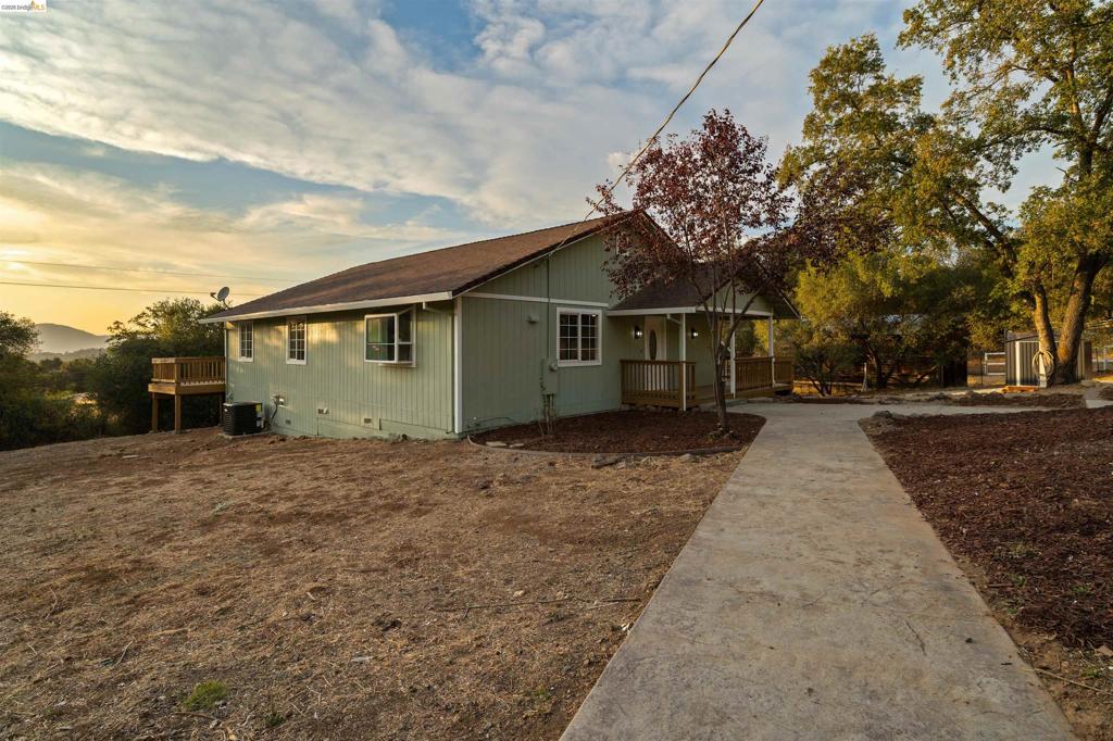 19676 Rawhide Rd, Sonora, CA 95370-9415
