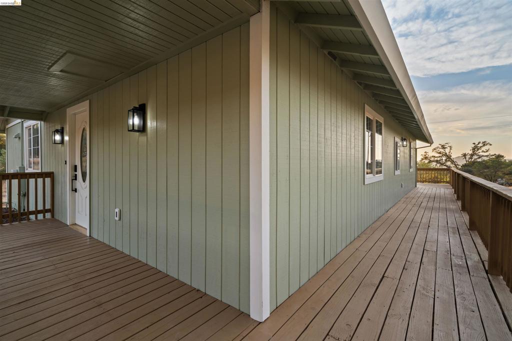 19676 Rawhide Rd, Sonora, CA 95370-9415