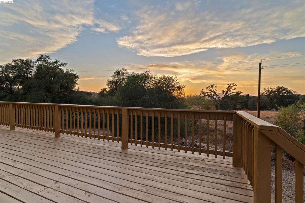 19676 Rawhide Rd, Sonora, CA 95370-9415