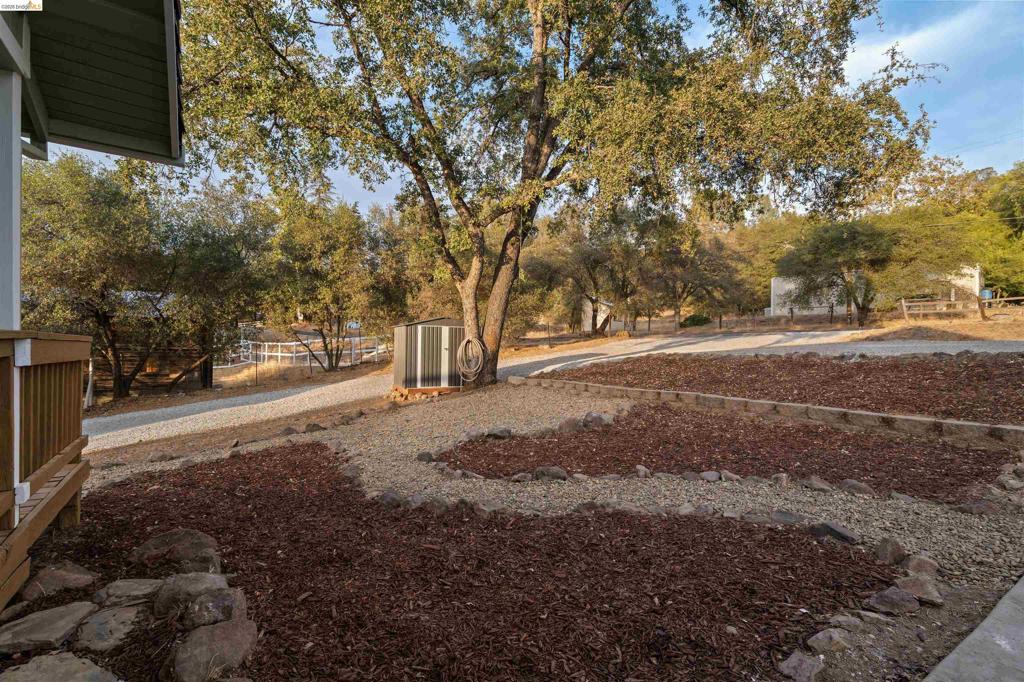 19676 Rawhide Rd, Sonora, CA 95370-9415