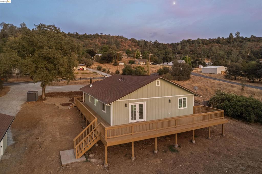19676 Rawhide Rd, Sonora, CA 95370-9415
