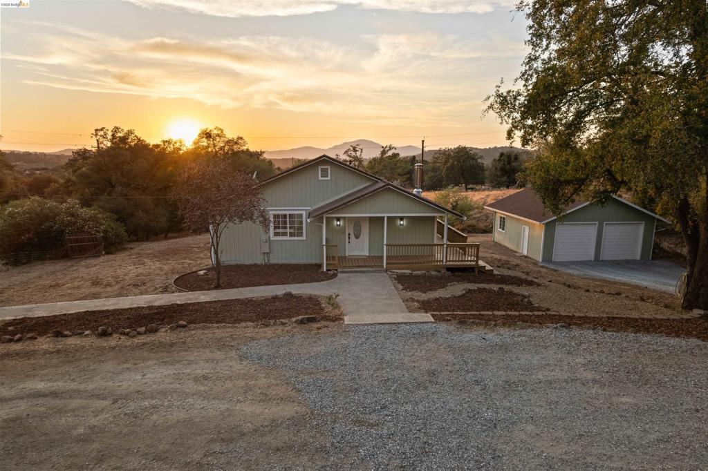 19676 Rawhide Rd, Sonora, CA 95370-9415