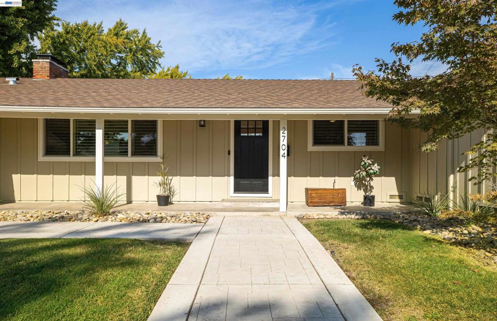 2704 Hampshire Lane, Modesto, CA 95350