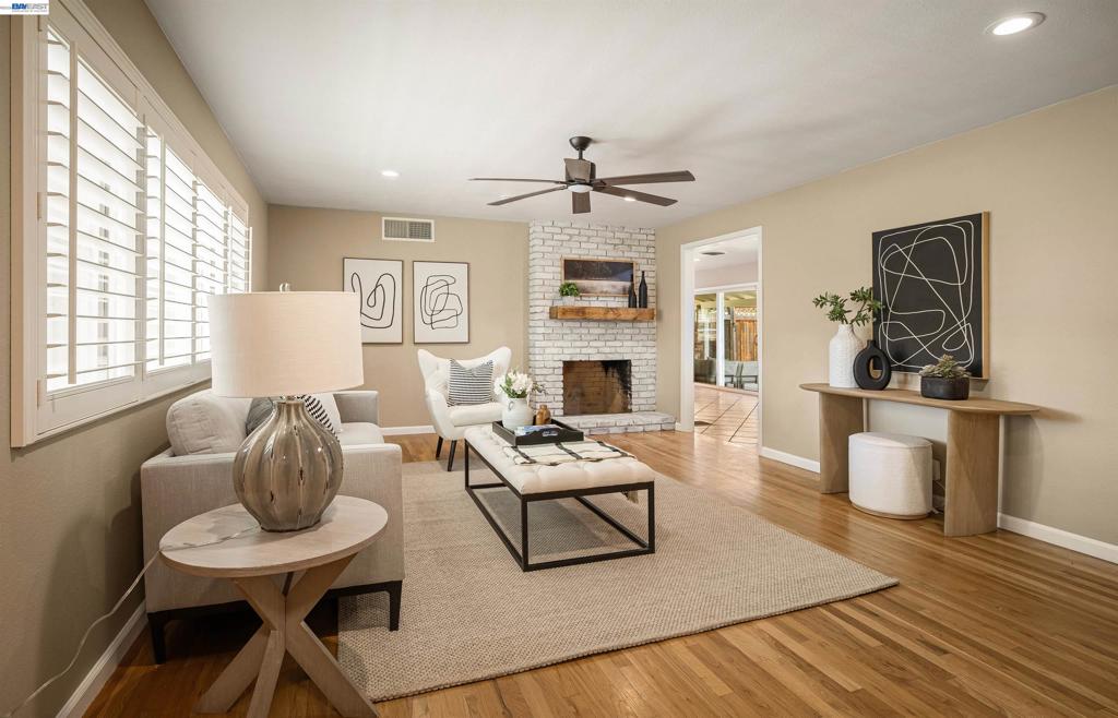 2704 Hampshire Lane, Modesto, CA 95350