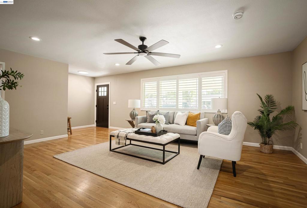 2704 Hampshire Lane, Modesto, CA 95350
