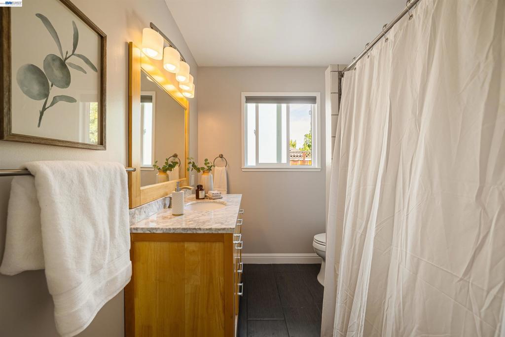 2704 Hampshire Lane, Modesto, CA 95350