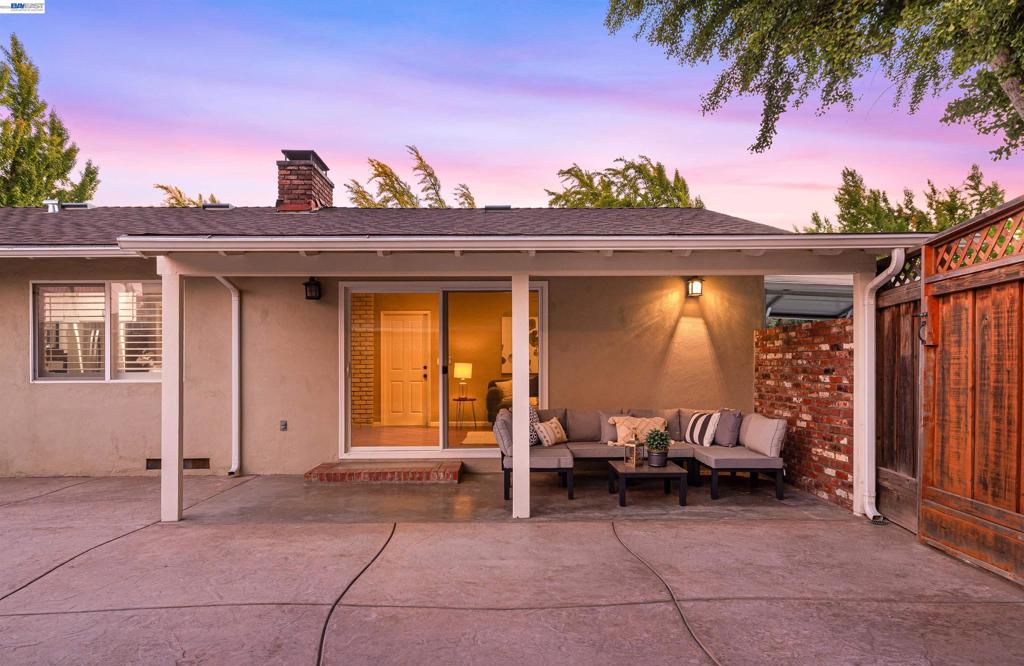 2704 Hampshire Lane, Modesto, CA 95350
