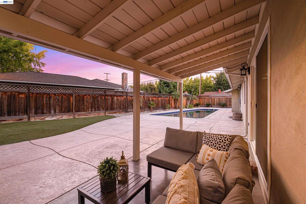 2704 Hampshire Lane, Modesto, CA 95350