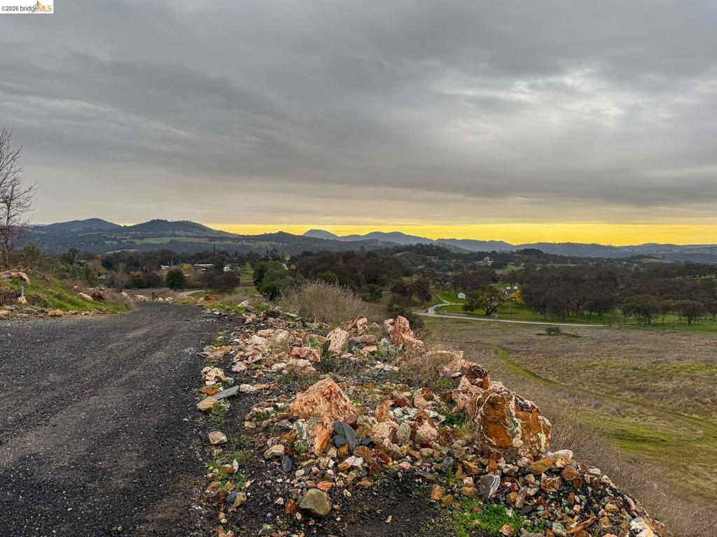 16446 Stamp Mill Loop, Jamestown, CA 95327-9283