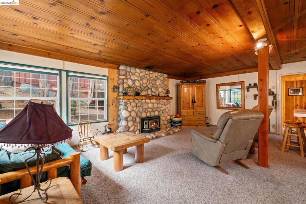 25822 Long Barn Sugar Pine Rd, Long Barn, CA 95335