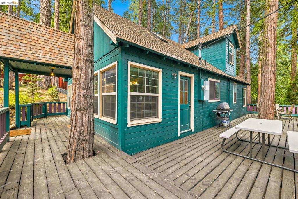 25822 Long Barn Sugar Pine Rd, Long Barn, CA 95335