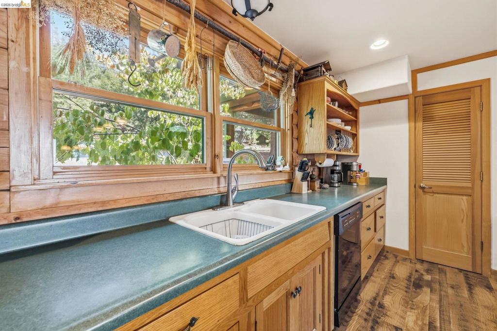 22420 Colorado River, Sonora, CA 95370