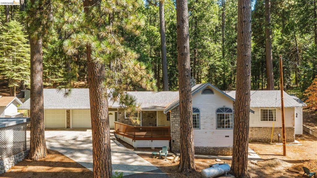25749 Wheeler Rd, Long Barn, CA 95335